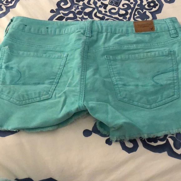 AE SHORTS - Picture 2 of 2